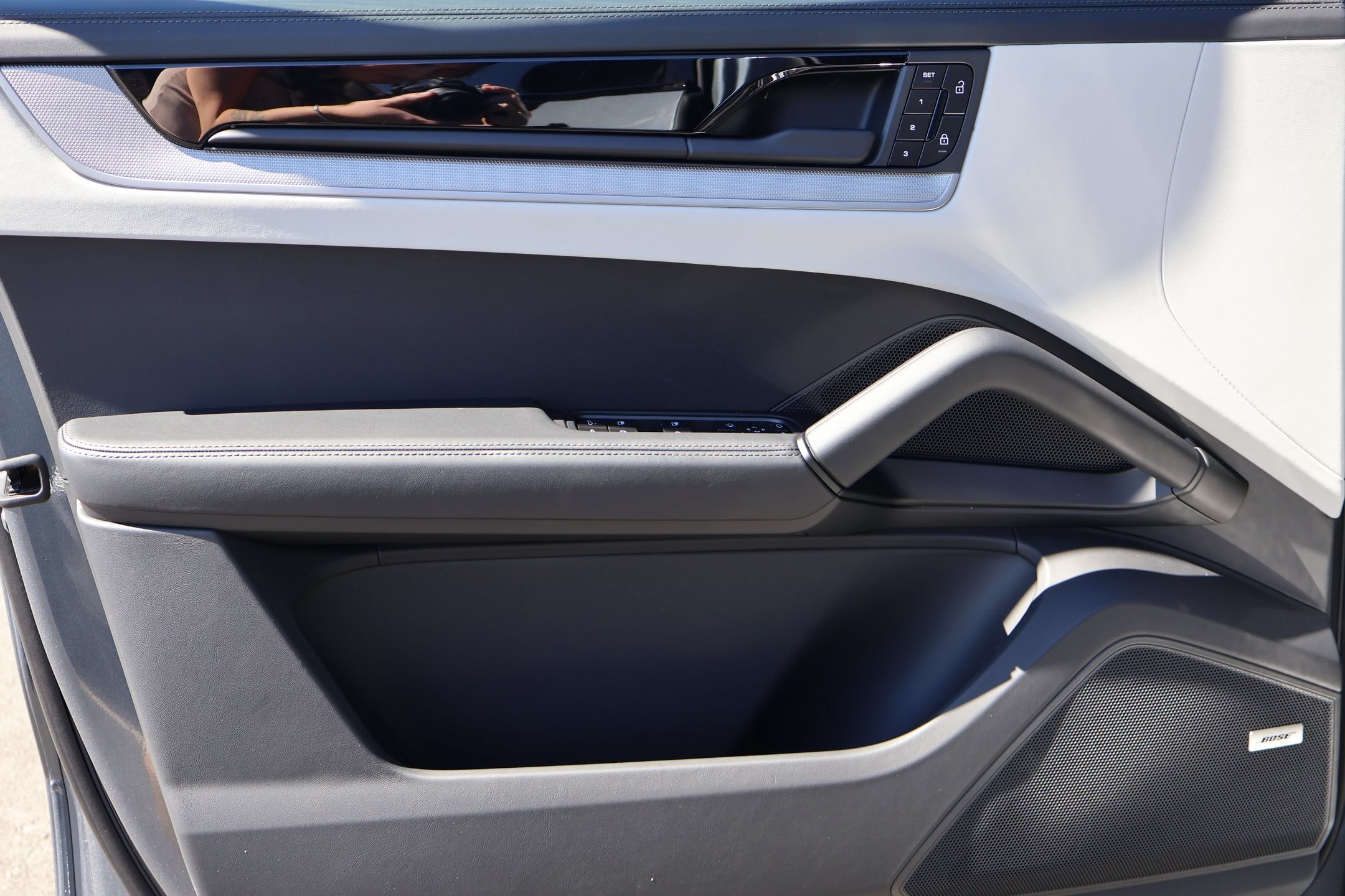 New 2026 Porsche Cayenne Coupe AWD/4WD image 13