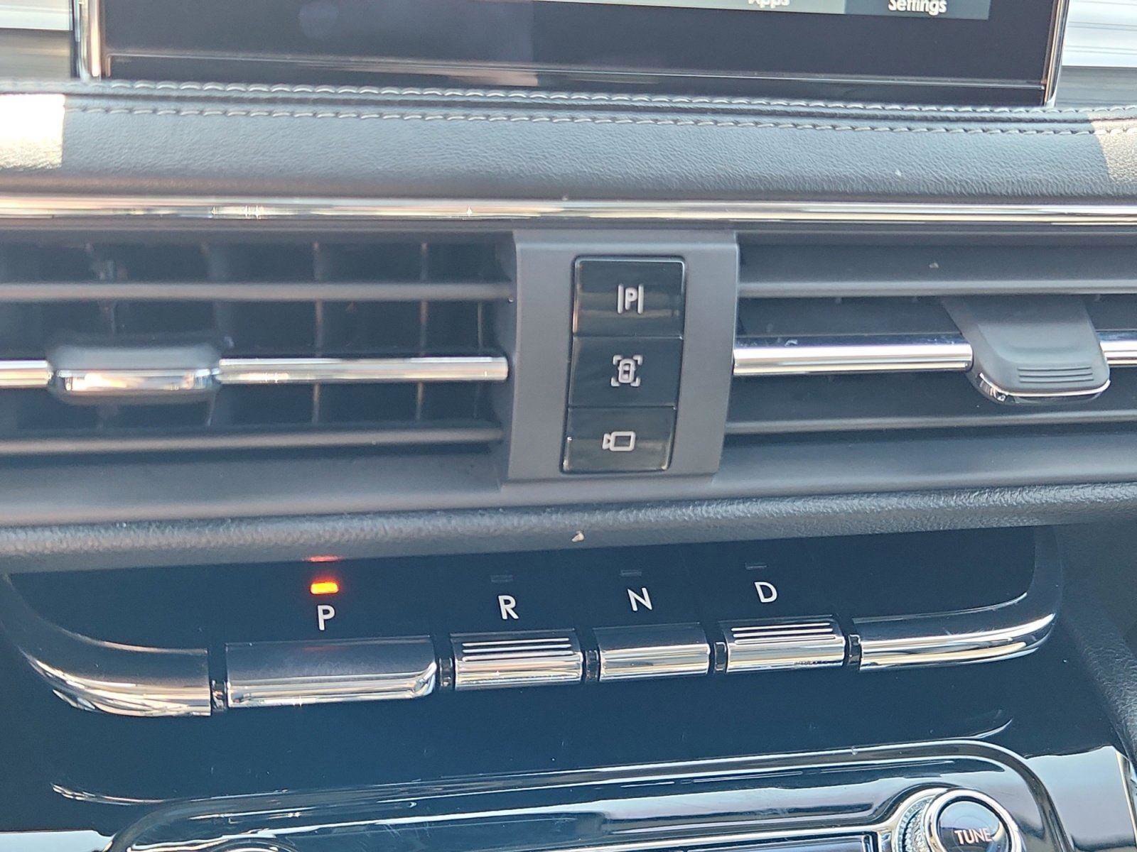 Used 2022 Lincoln Corsair AWD w/ Premium Package image 30