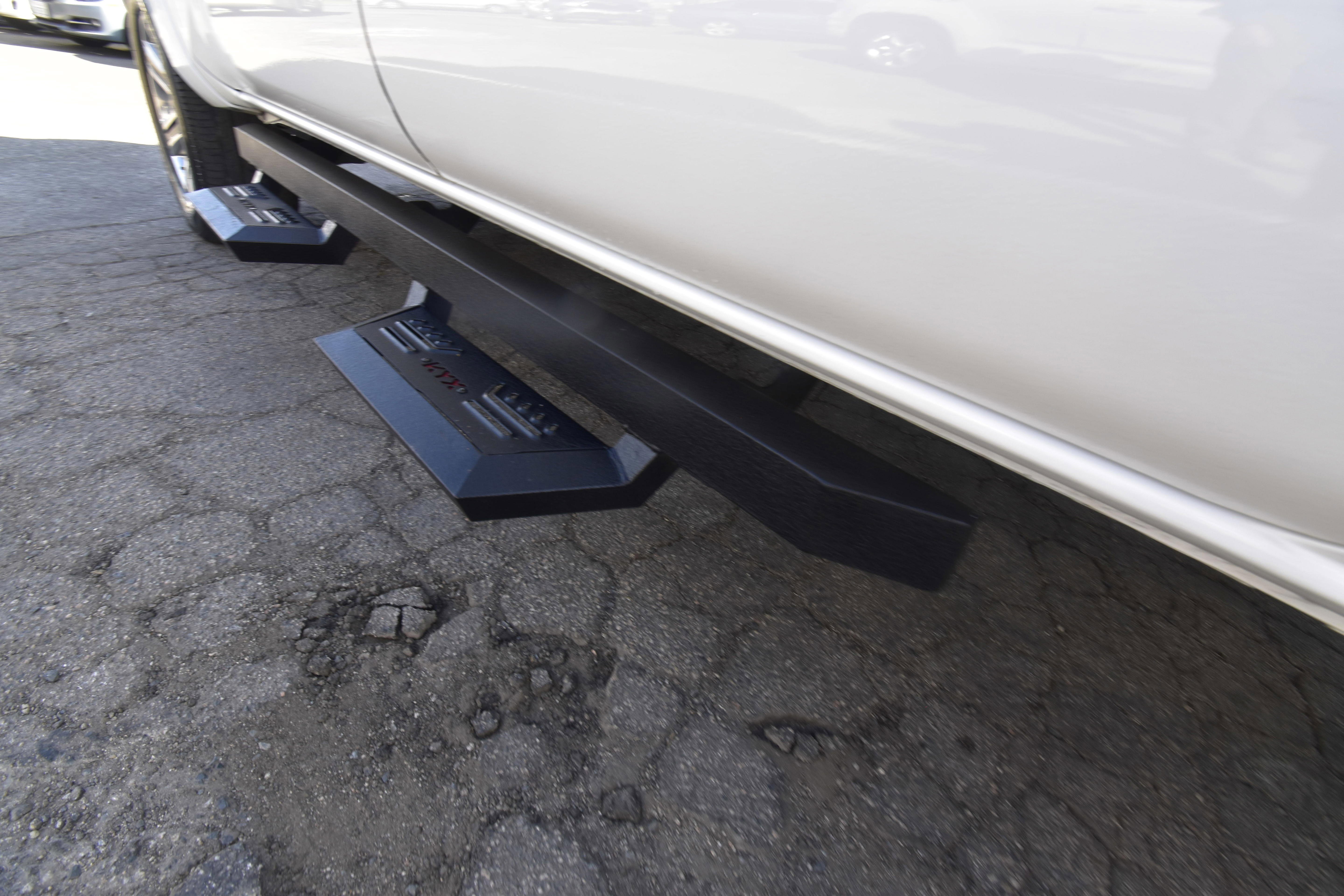 Used 2016 Toyota Tacoma Limited w/ Towing Package RWD image 21