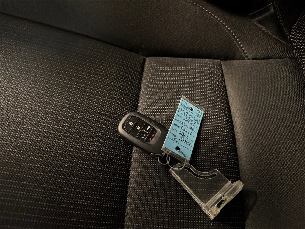 Used 2024 Honda Civic EX image 32
