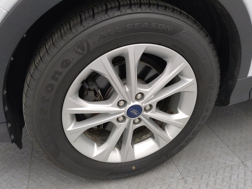Used 2019 Ford Escape SE FWD image 31