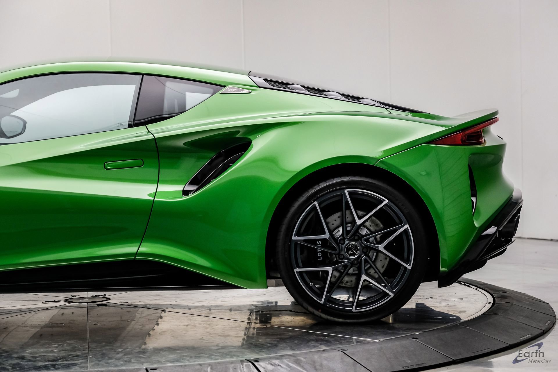 New 2026 Lotus Emira V6 SE RWD image 11