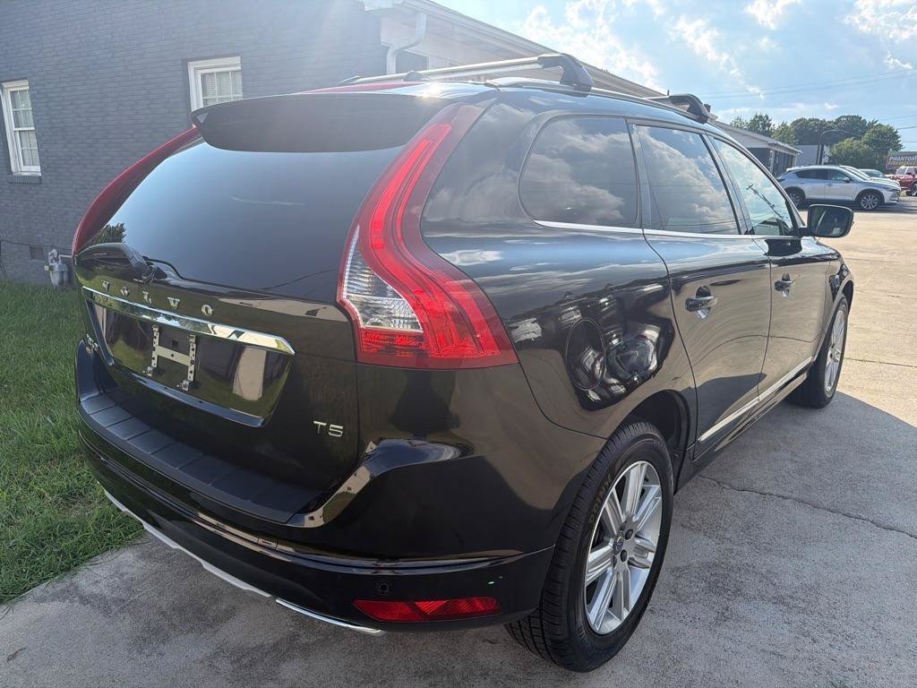 Used 2017 Volvo XC60 T5 Inscription w/ Preferred Option Package FWD image 8