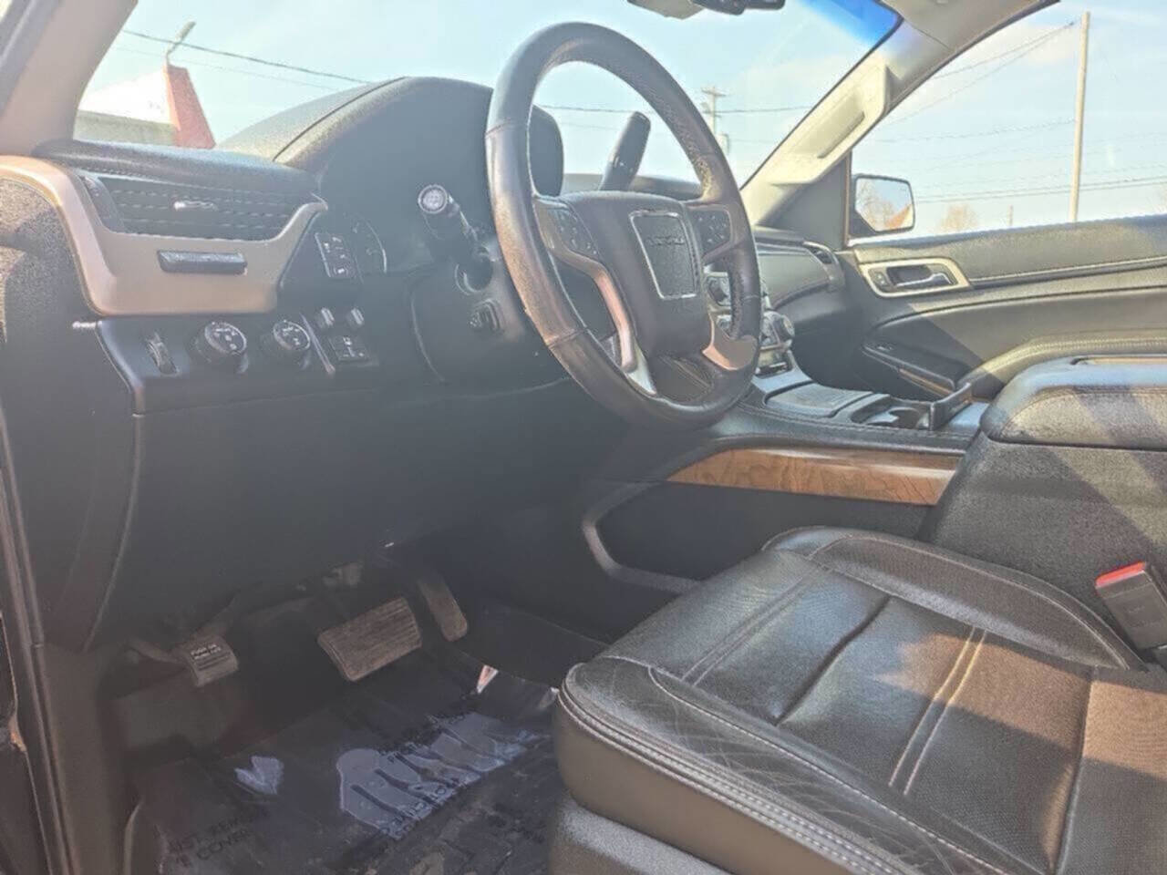 Used 2018 GMC Yukon XL Denali w/ Open Road Package image 10