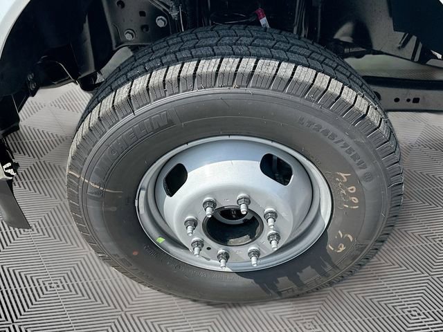 New 2026 Ford F350 XL w/ XL Chrome Package image 18