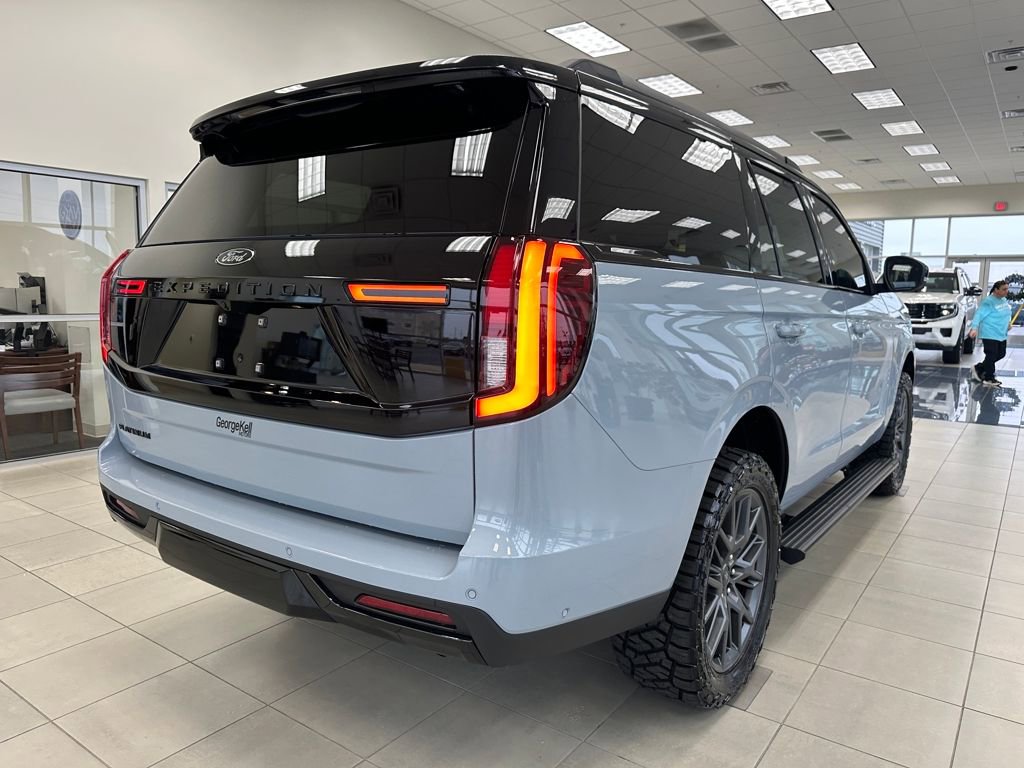 New 2025 Ford Expedition Platinum w/ Stealth Performance Package image 28