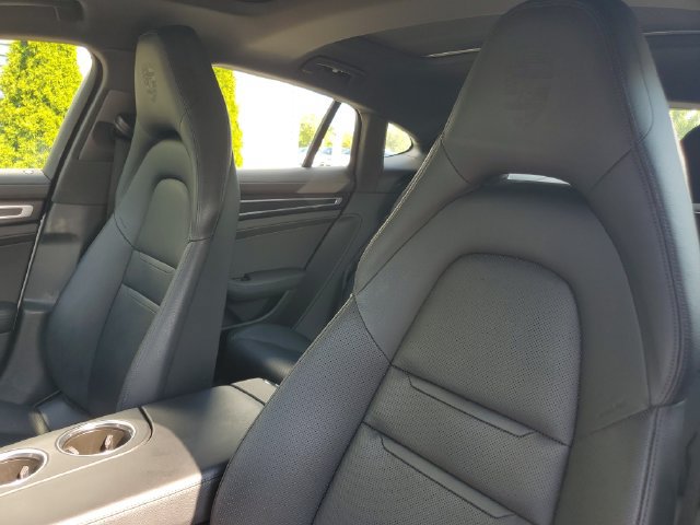 Used 2023 Porsche Panamera Platinum Edition RWD image 21