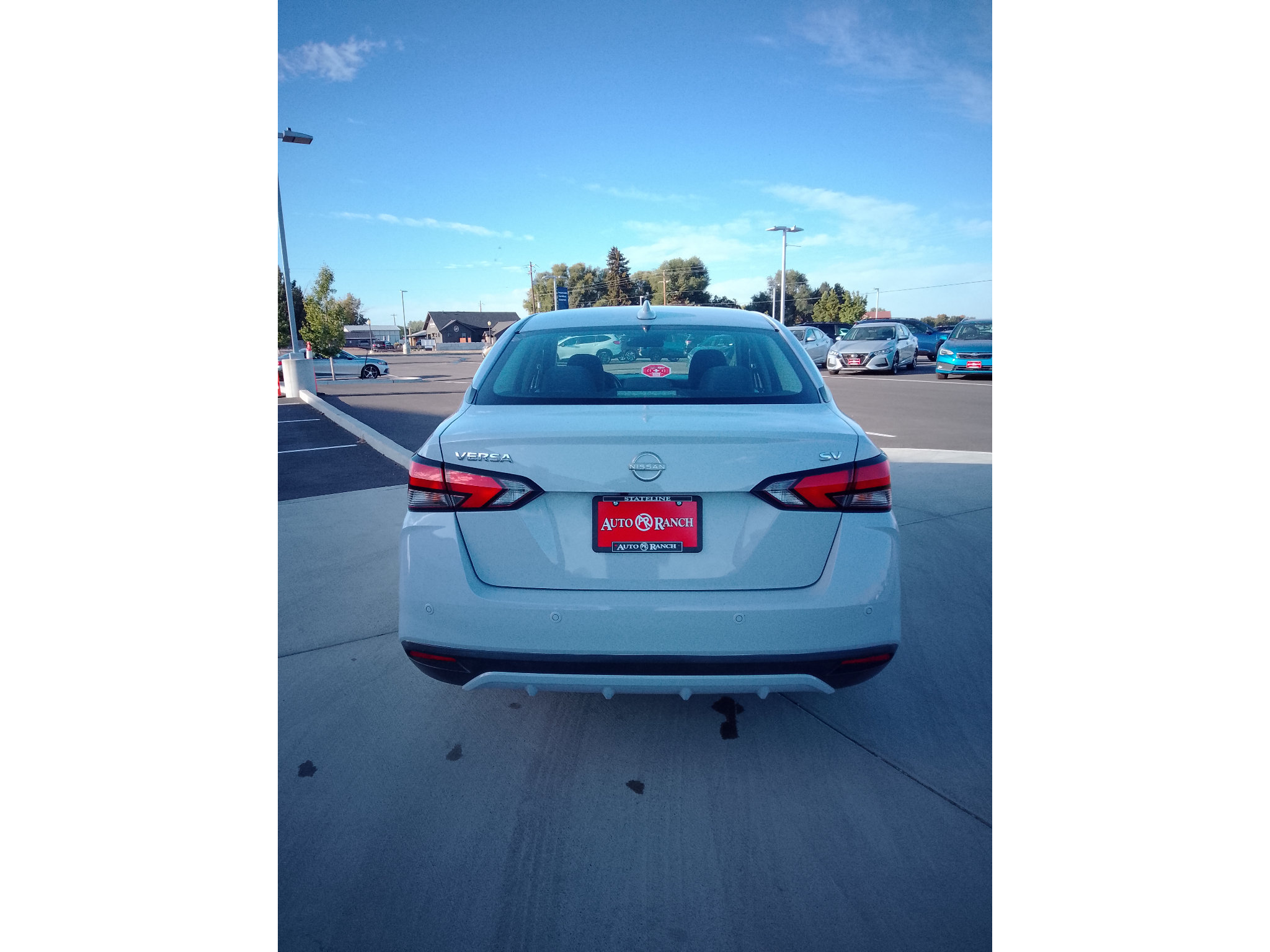Used 2024 Nissan Versa SV FWD image 4
