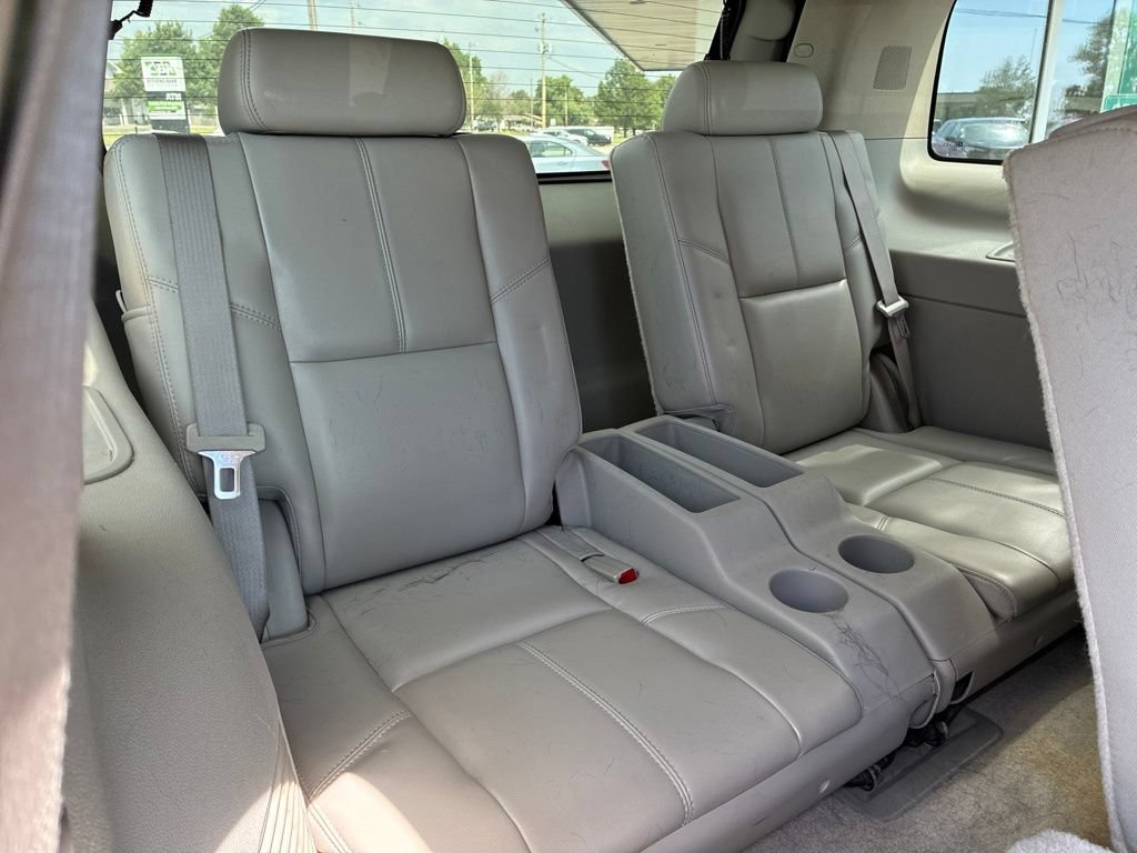 Used 2007 Chevrolet Tahoe LTZ w/ LTZ Preferred Equipment Group AWD/4WD image 16