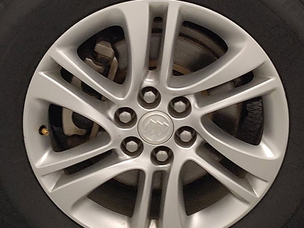 Used 2018 Buick Enclave Essence image 31