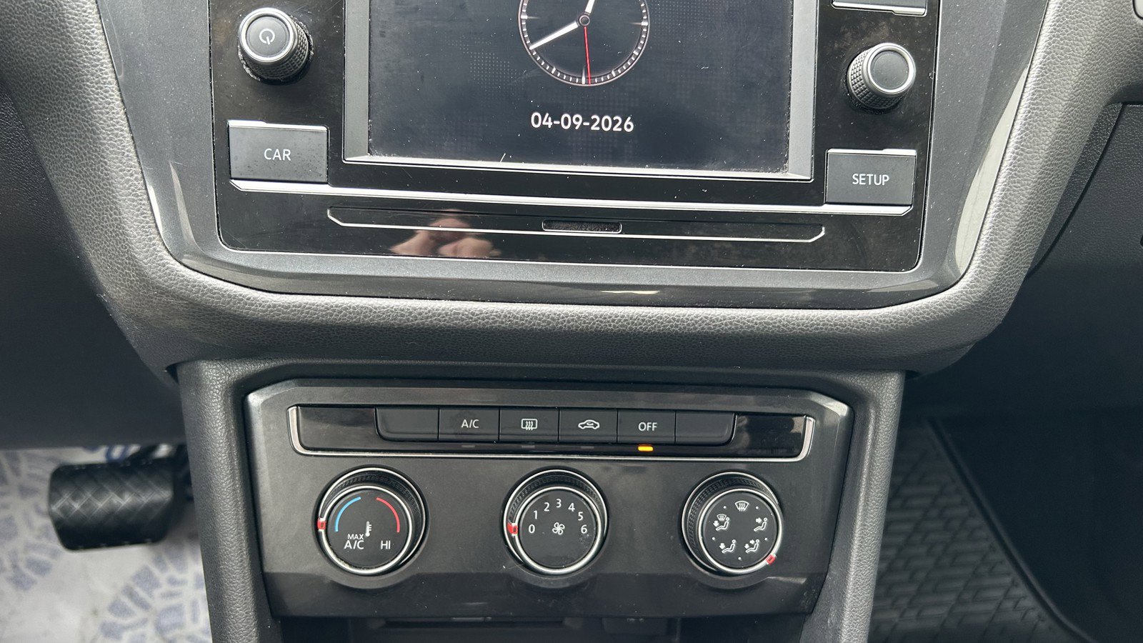 Used 2018 Volkswagen Tiguan S image 31