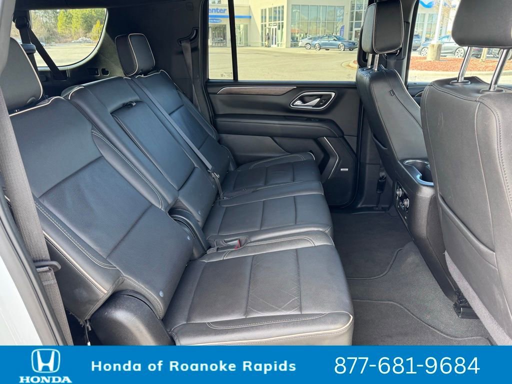 Used 2024 Chevrolet Suburban Premier image 33