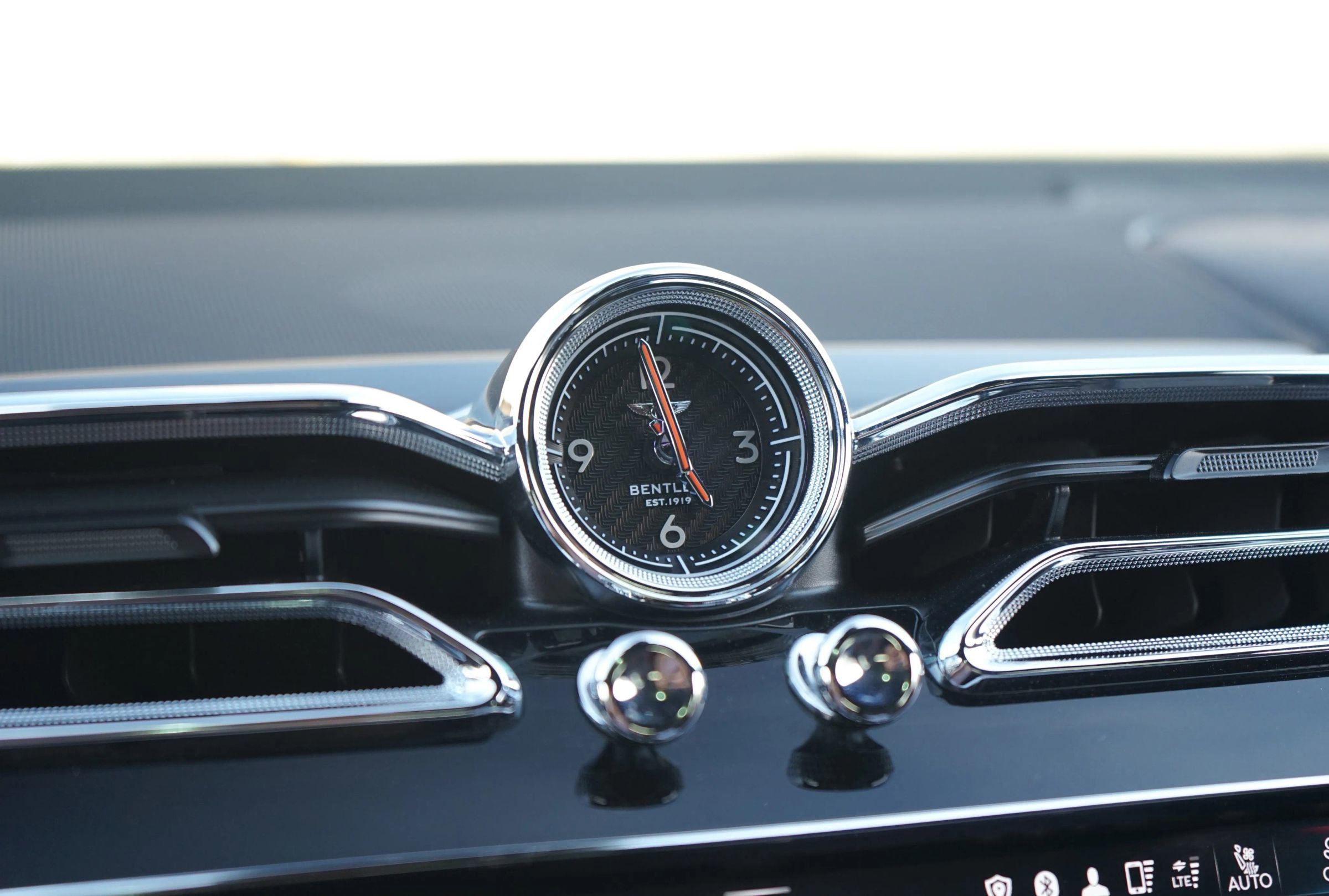 Used 2021 Bentley Bentayga Speed image 31