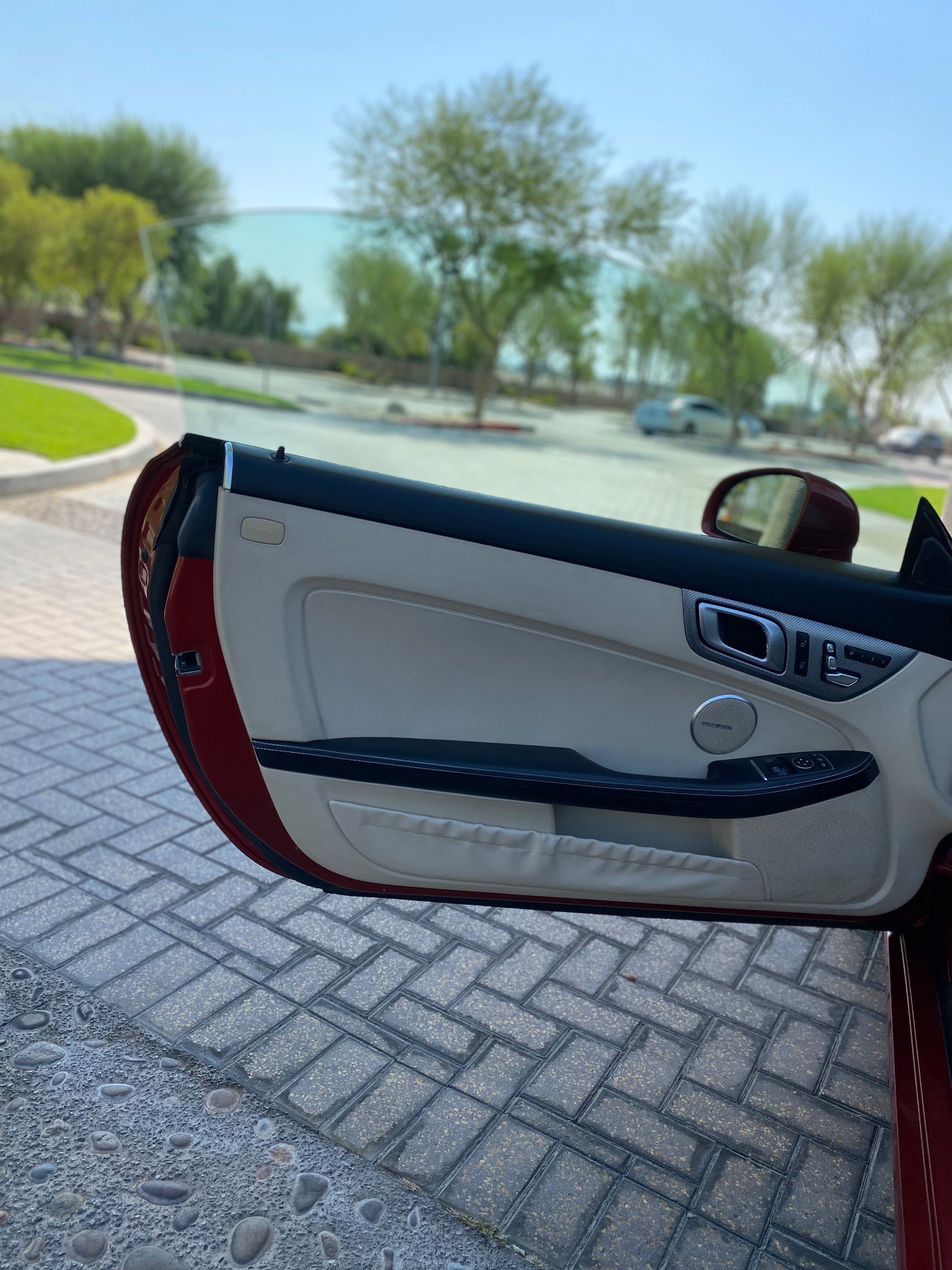 Used 2018 Mercedes-Benz SLC 300 image 34