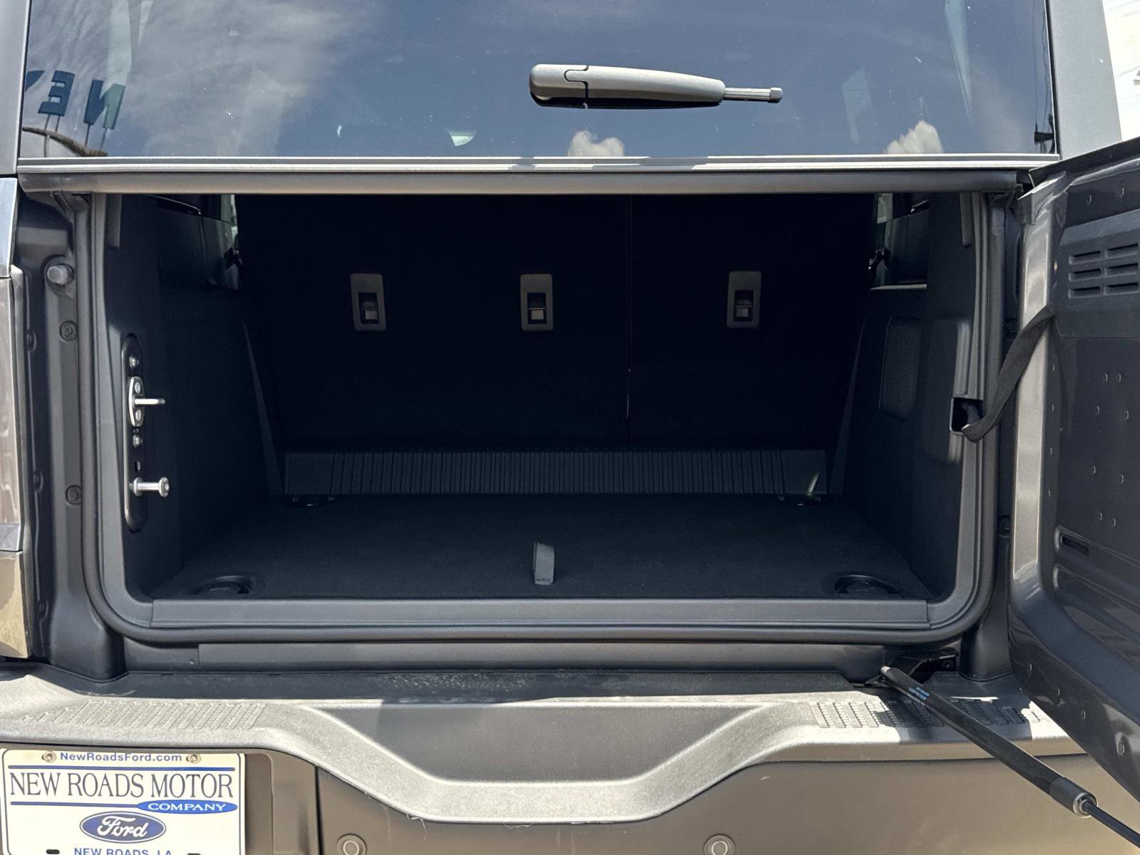 New 2025 Ford Bronco Badlands image 6