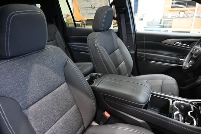 New 2026 Chevrolet Traverse LT w/ Sun and Wheel Package image 8