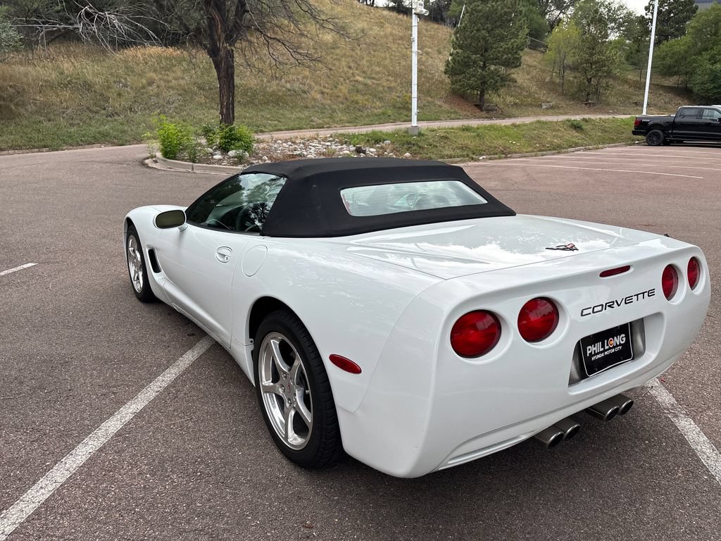 Used 1998 Chevrolet Corvette Convertible RWD image 7