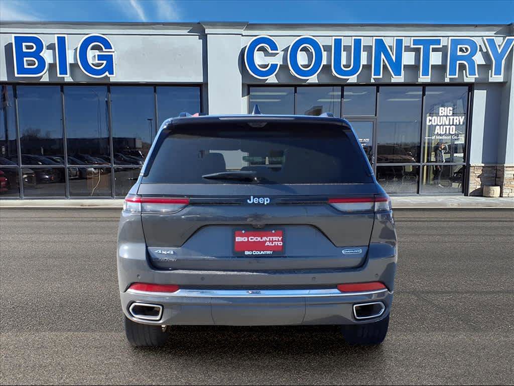 Used 2022 Jeep Grand Cherokee Overland w/ Luxury Tech Group IV AWD/4WD image 4