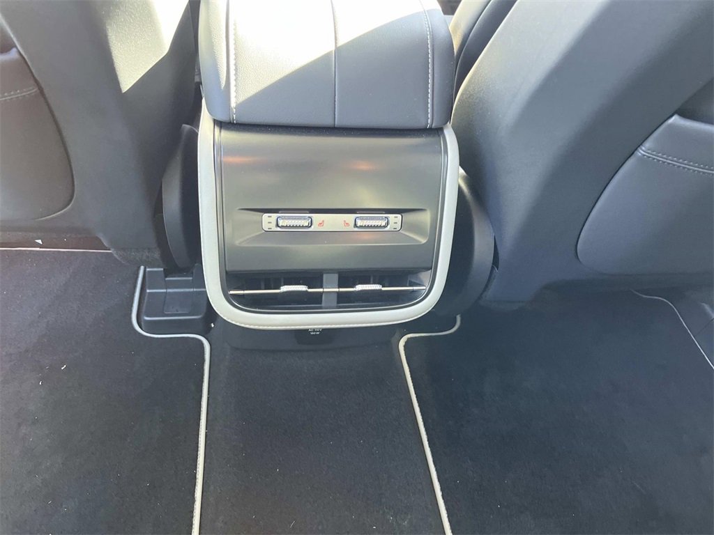 Used 2025 Lincoln Nautilus Reserve image 17