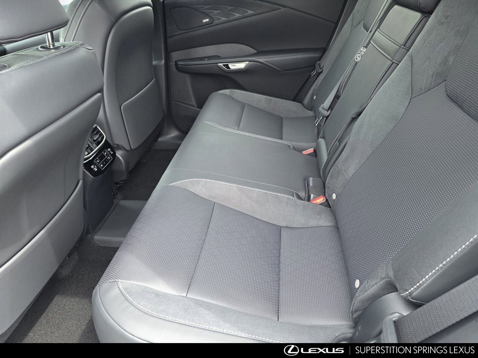 New 2026 Lexus RX 450h AWD image 24