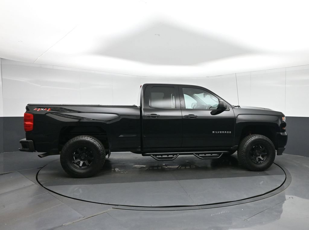 Used 2018 Chevrolet Silverado 1500 Custom w/ Custom Value Package AWD/4WD image 8