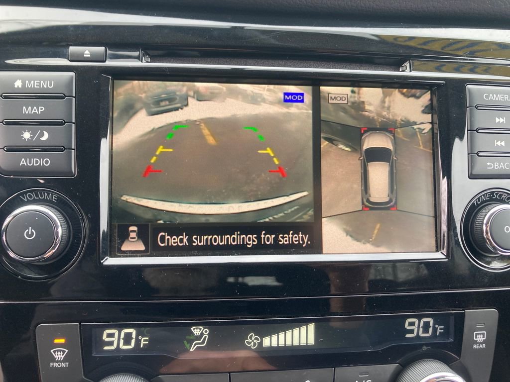 Used 2018 Nissan Rogue SV w/ Premium Package image 26