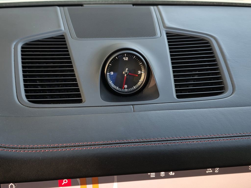 Used 2021 Porsche Cayenne GTS image 28