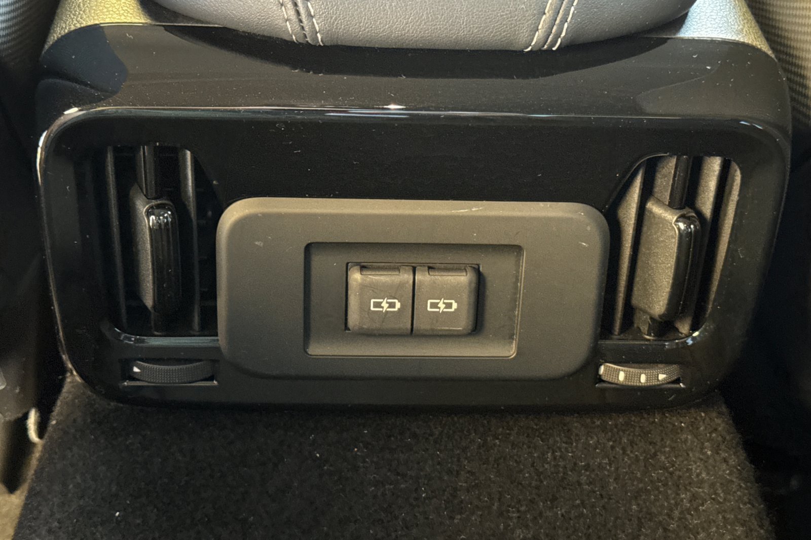 Certified 2025 Toyota Mirai XLE RWD image 16