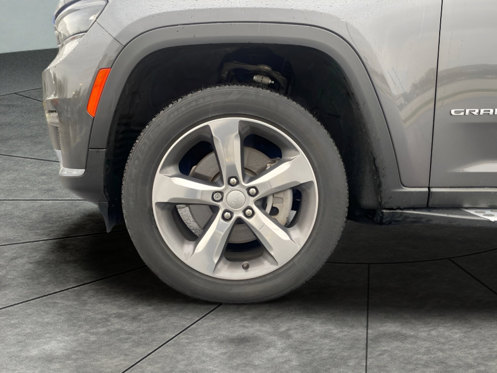Used 2021 Jeep Grand Cherokee L Limited w/ Trailer Tow Group (B) AWD/4WD image 4