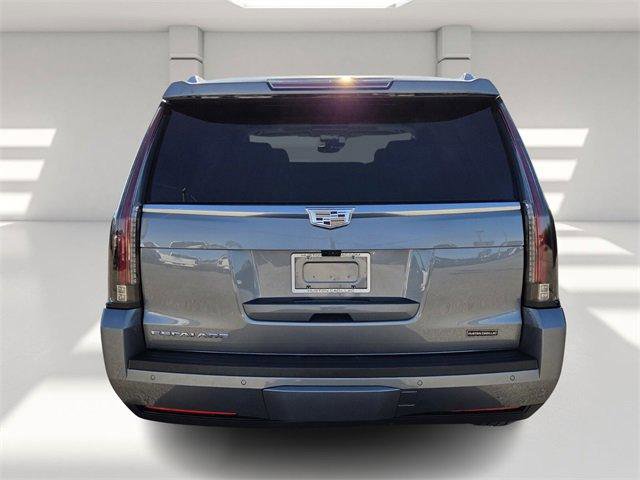 Used 2020 Cadillac Escalade Premium Luxury image 4