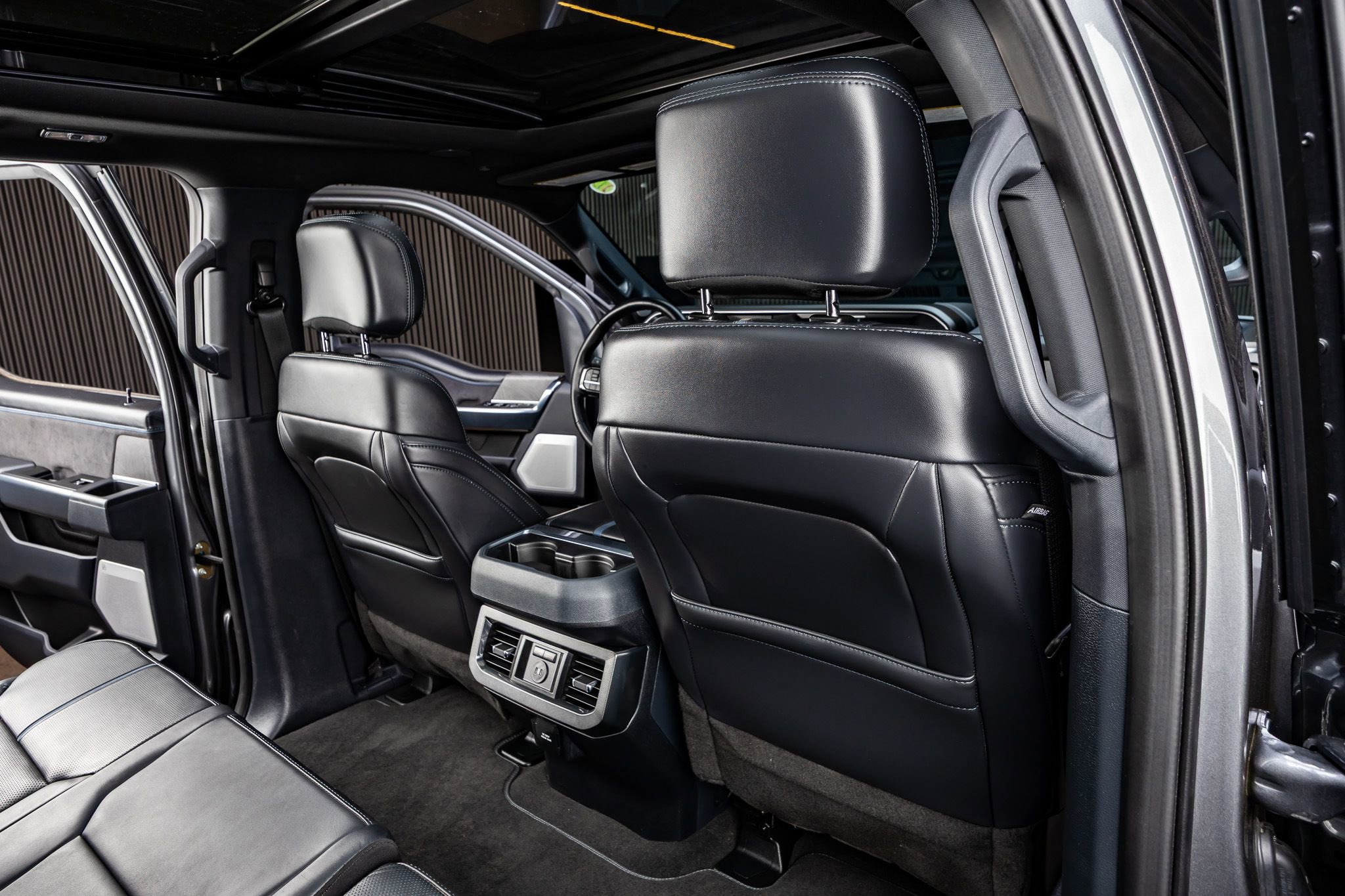 Used 2025 Ford F250 Platinum image 30