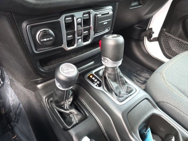 Used 2024 Jeep Wrangler Sport S image 28