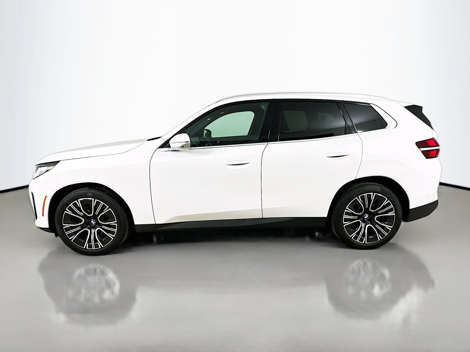 Used 2025 BMW X3 xDrive30i AWD/4WD image 8