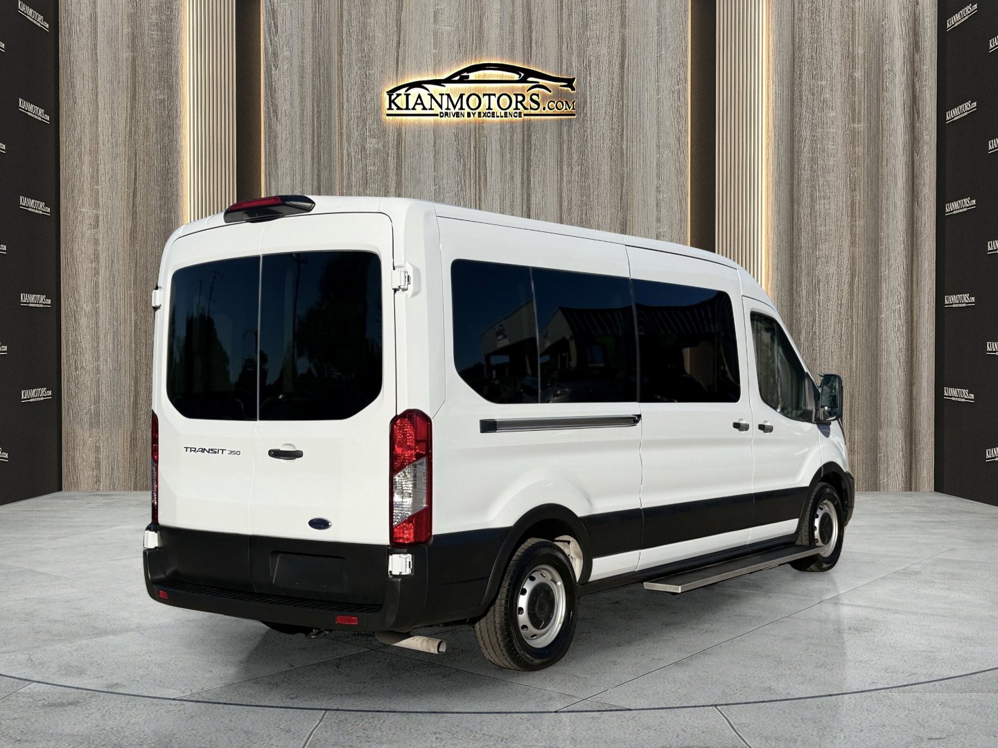 Used 2023 Ford Transit 350 XL image 10