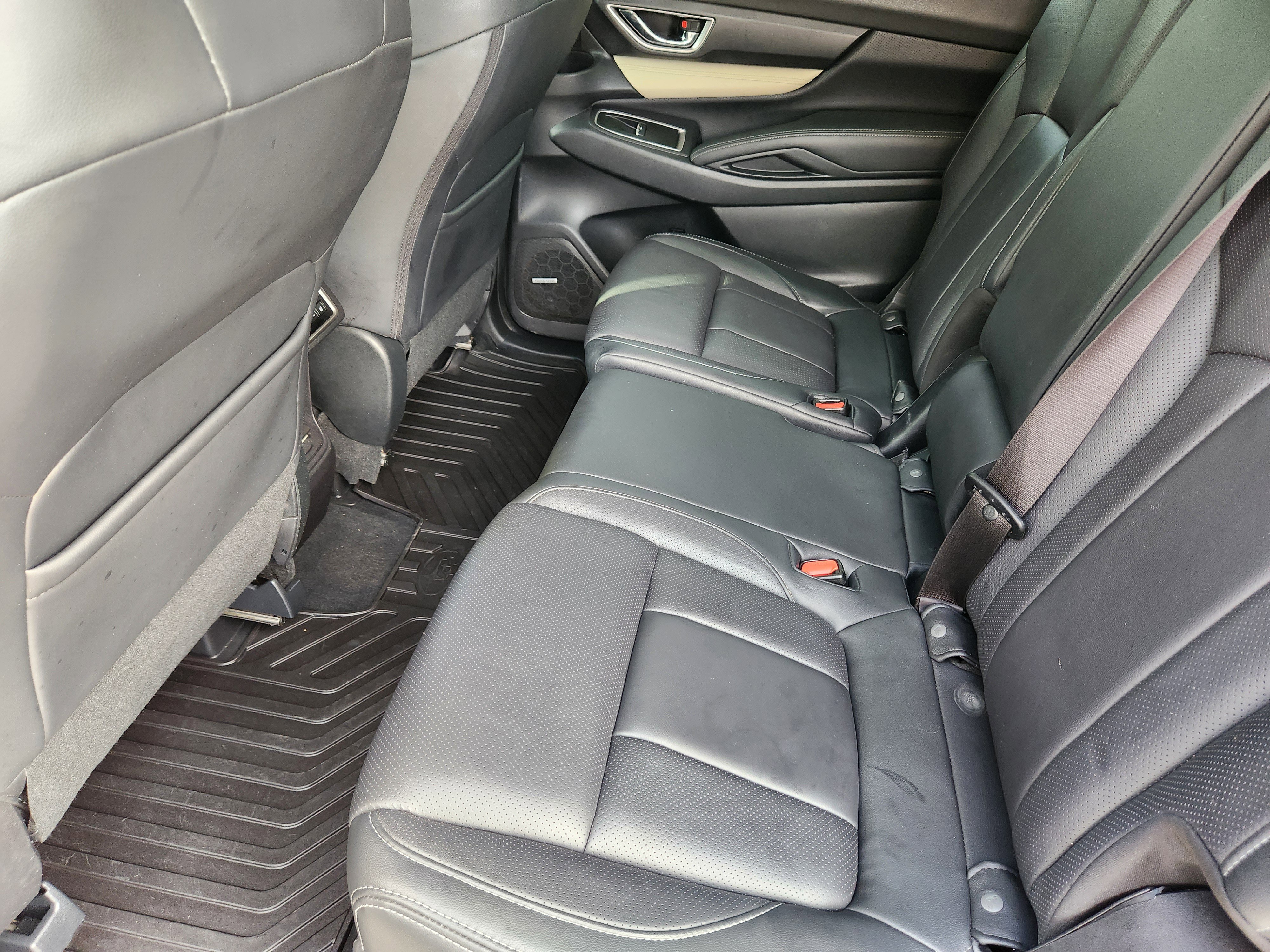 Used 2020 Subaru Ascent Limited w/ Technology Package image 32