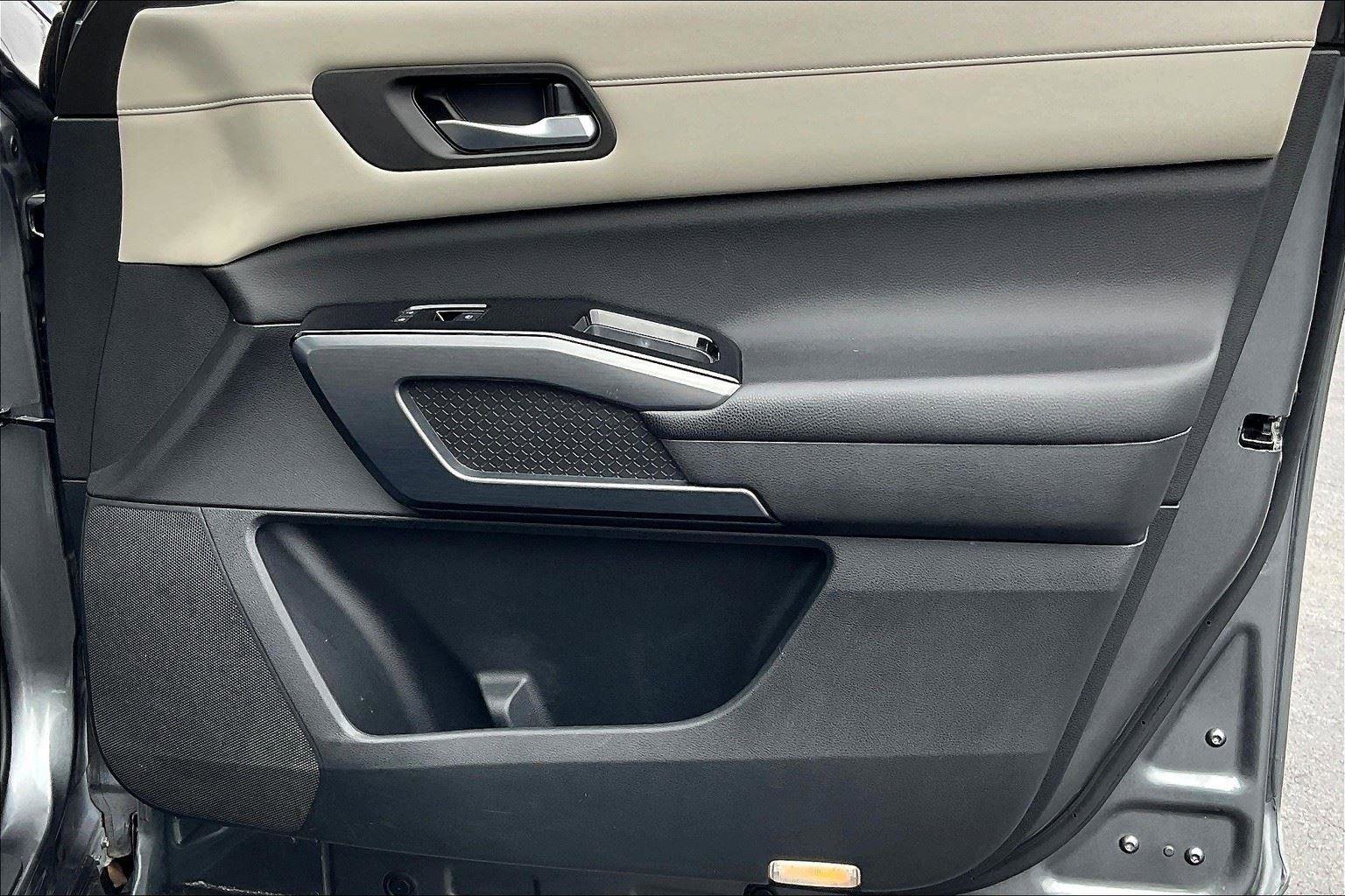 Used 2022 Nissan Pathfinder SL w/ SL Premium Package image 24