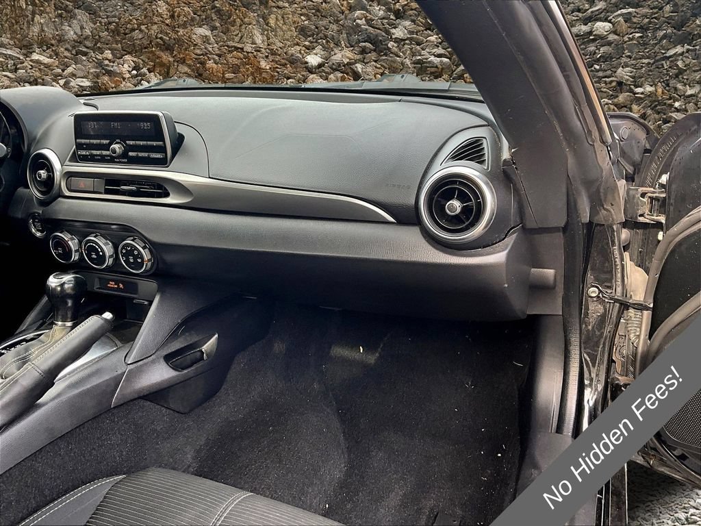Used 2018 FIAT 124 Spider Classica RWD image 12