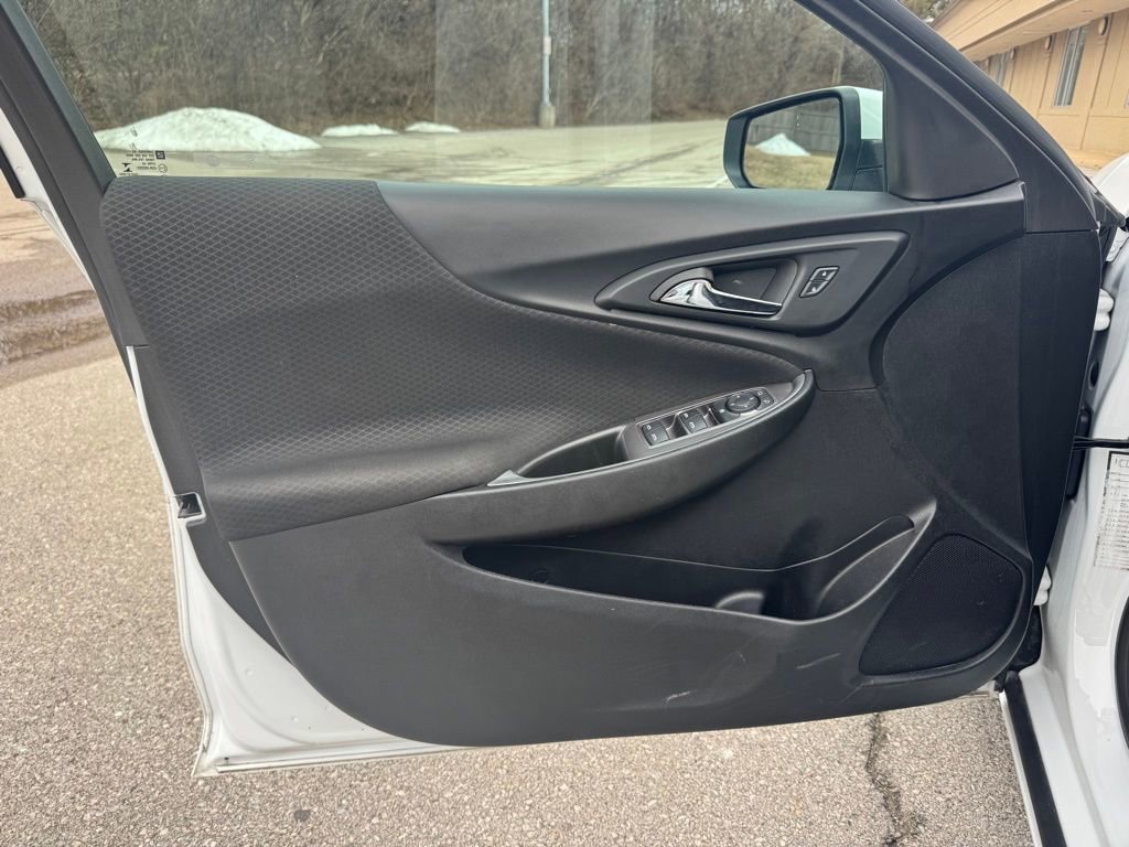 Used 2024 Chevrolet Malibu LT image 24