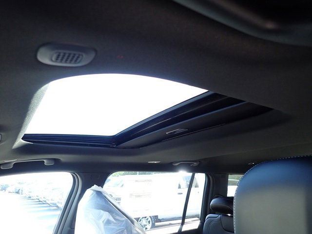 New 2025 Jeep Grand Cherokee L Altitude image 18