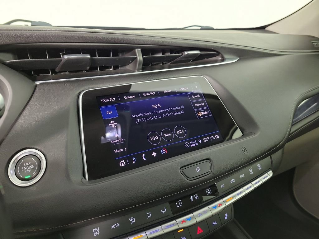 Used 2021 Cadillac XT4 Luxury w/ Cold Weather Package FWD image 26