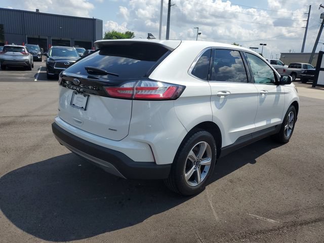 Used 2022 Ford Edge SEL w/ Convenience Package AWD/4WD image 4