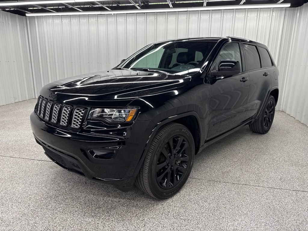 Used 2021 Jeep Grand Cherokee Laredo X RWD image 3