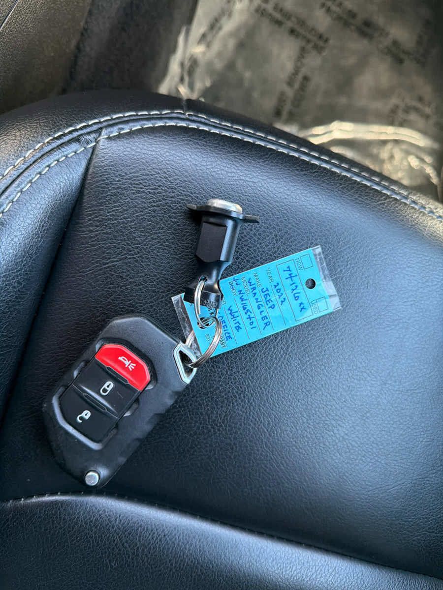 Used 2022 Jeep Wrangler Unlimited Sahara image 10