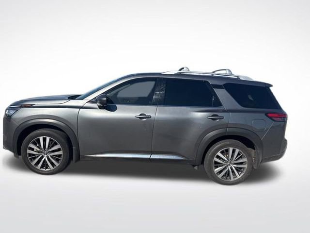 Used 2022 Nissan Pathfinder Platinum w/ Cargo Package AWD/4WD image 2