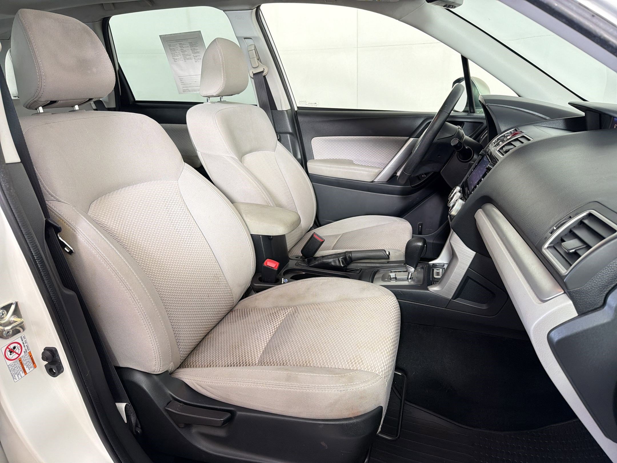 Used 2018 Subaru Forester 2.5i Premium w/ All-Weather Package image 29