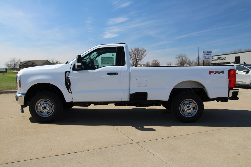 New 2026 Ford F350 XL w/ FX4 Off-Road Package AWD/4WD image 14