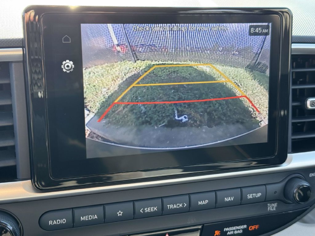 Used 2024 Hyundai Venue Limited FWD image 26
