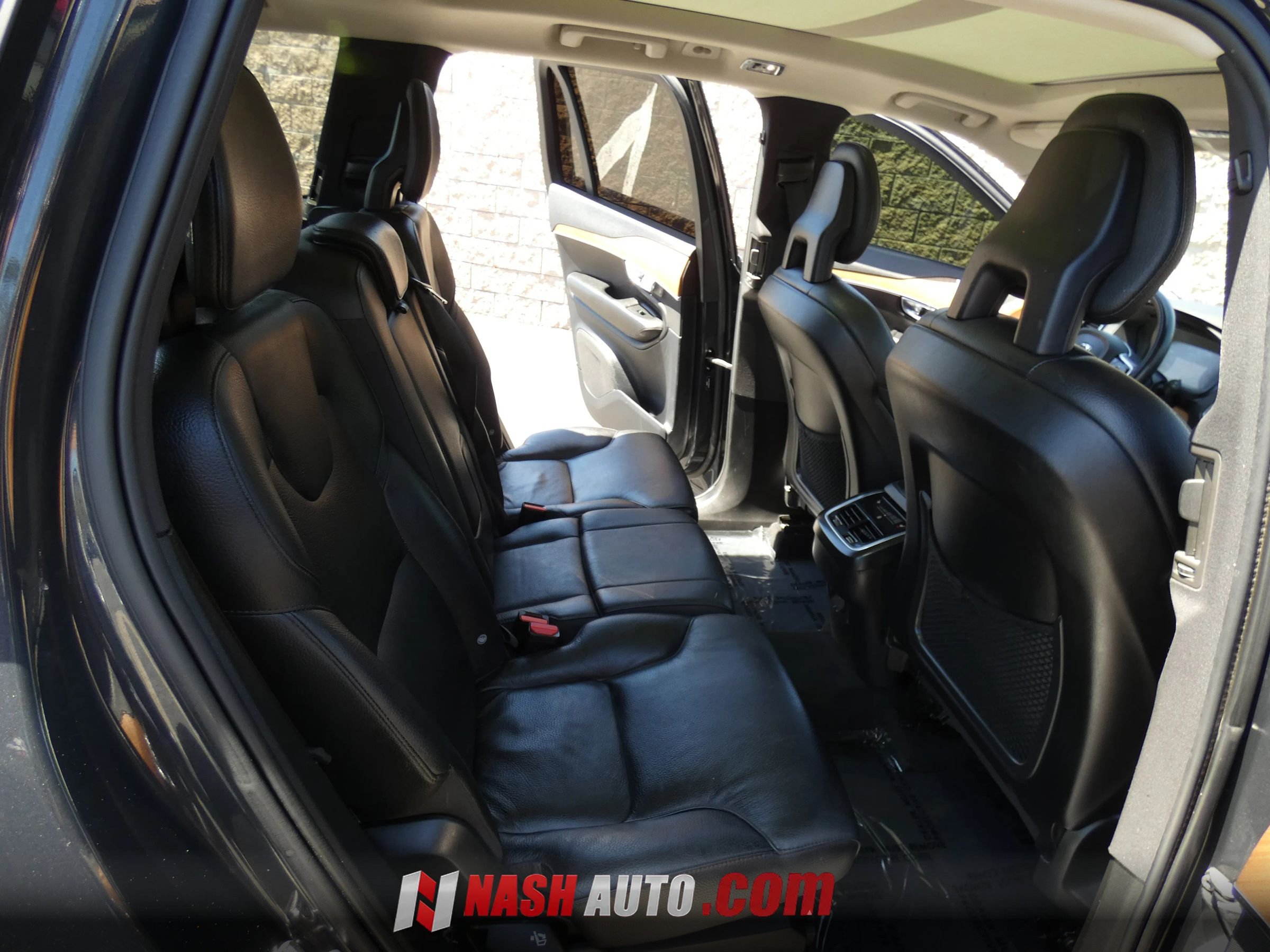 Used 2022 Volvo XC90 T5 Momentum w/ Climate Package AWD/4WD image 34