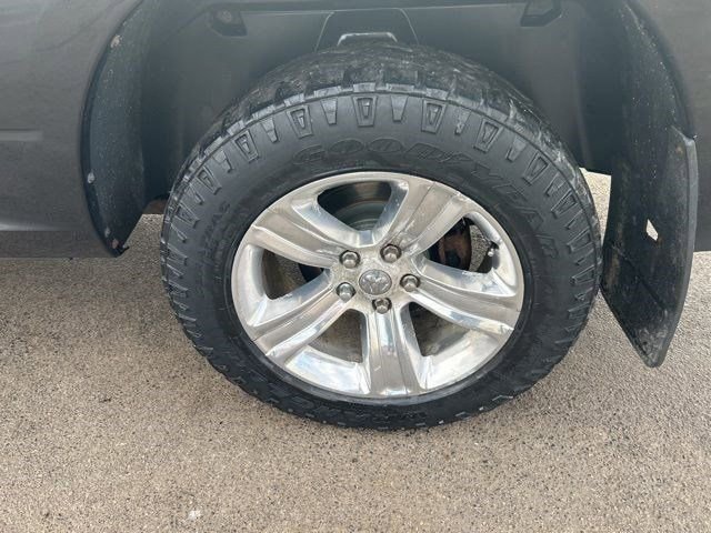 Used 2017 RAM 1500 Classic SLT w/ SLT Plus D￩cor Group AWD/4WD image 44