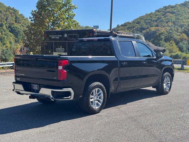 Used 2023 Chevrolet Silverado 1500 LT AWD/4WD image 7